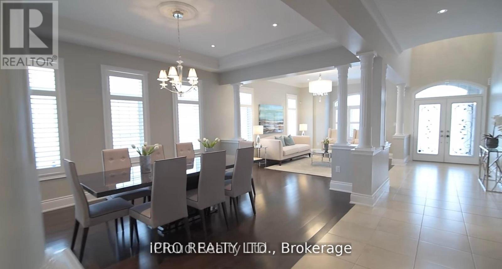 5116 Summersky Court, Mississauga, Ontario  L5M 0R3 - Photo 6 - W13835856