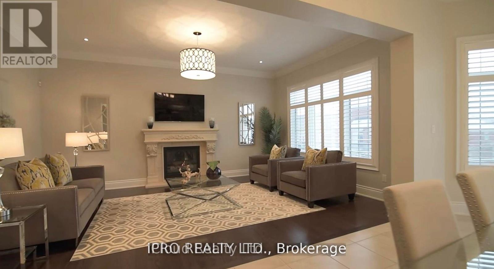 5116 Summersky Court, Mississauga, Ontario  L5M 0R3 - Photo 7 - W13835856