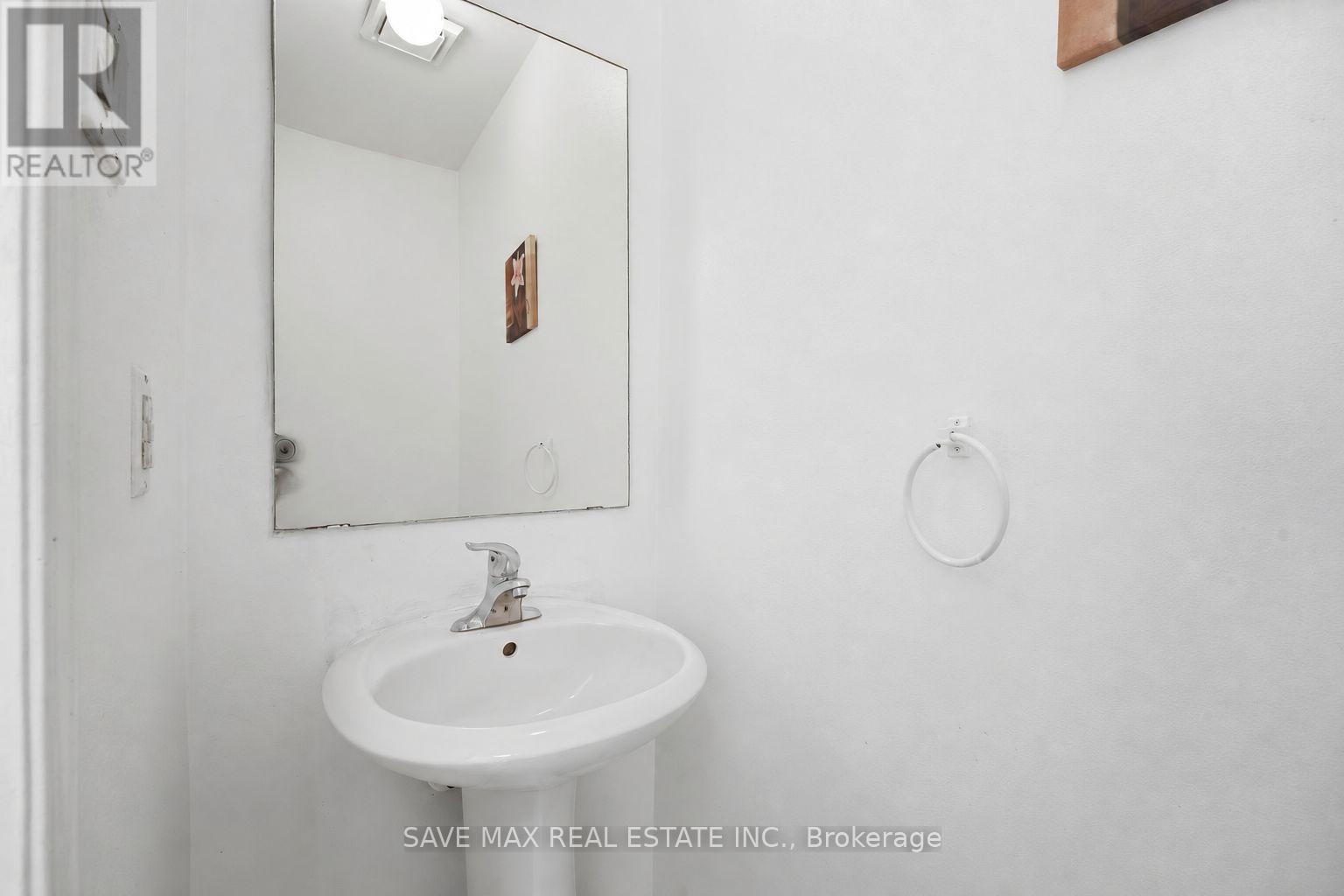 39 Caruso Drive, Brampton, Ontario  L6Y 5B2 - Photo 8 - W13835864