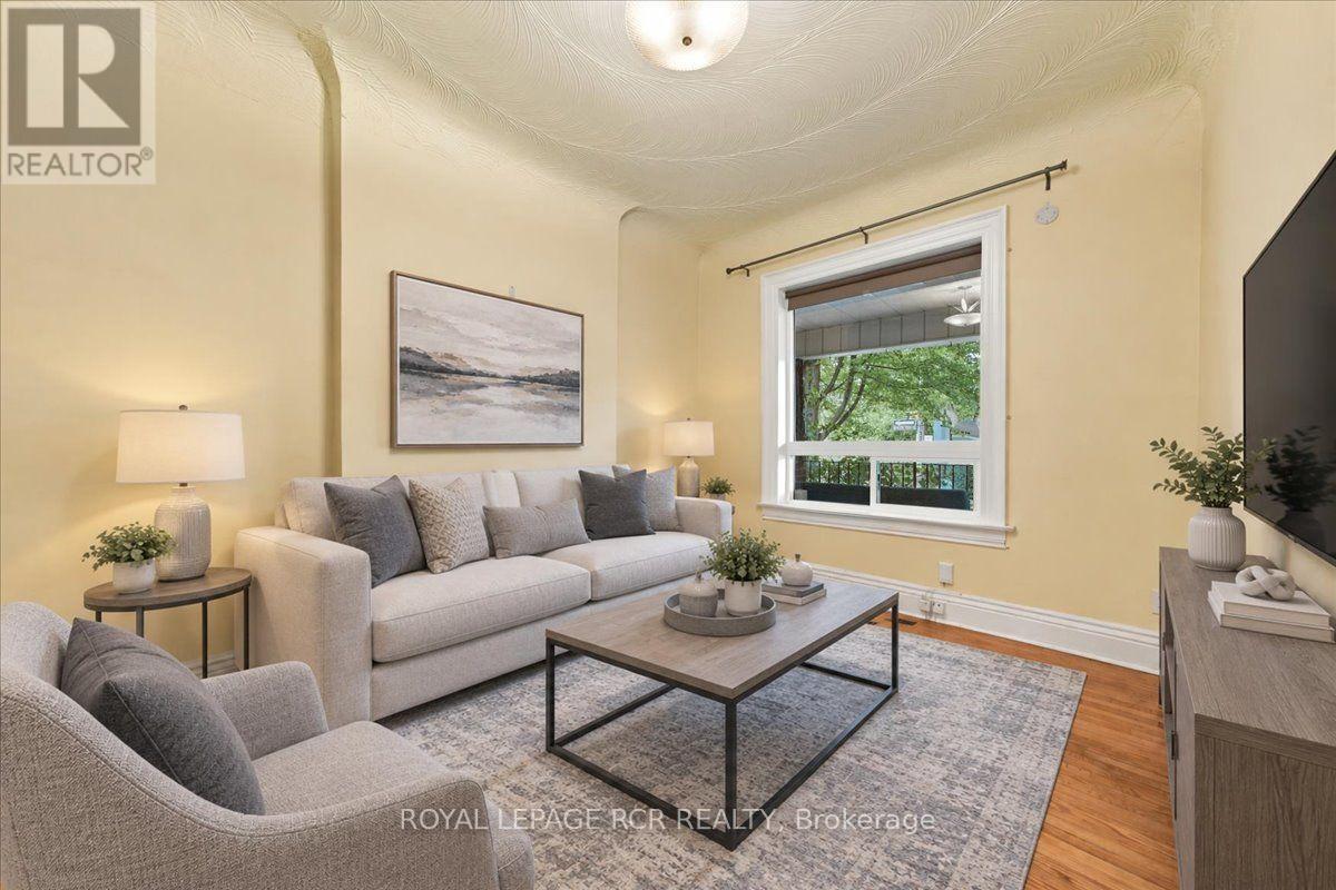 964 Shaw Street, Toronto, Ontario  M6G 3M7 - Photo 8 - W13835870