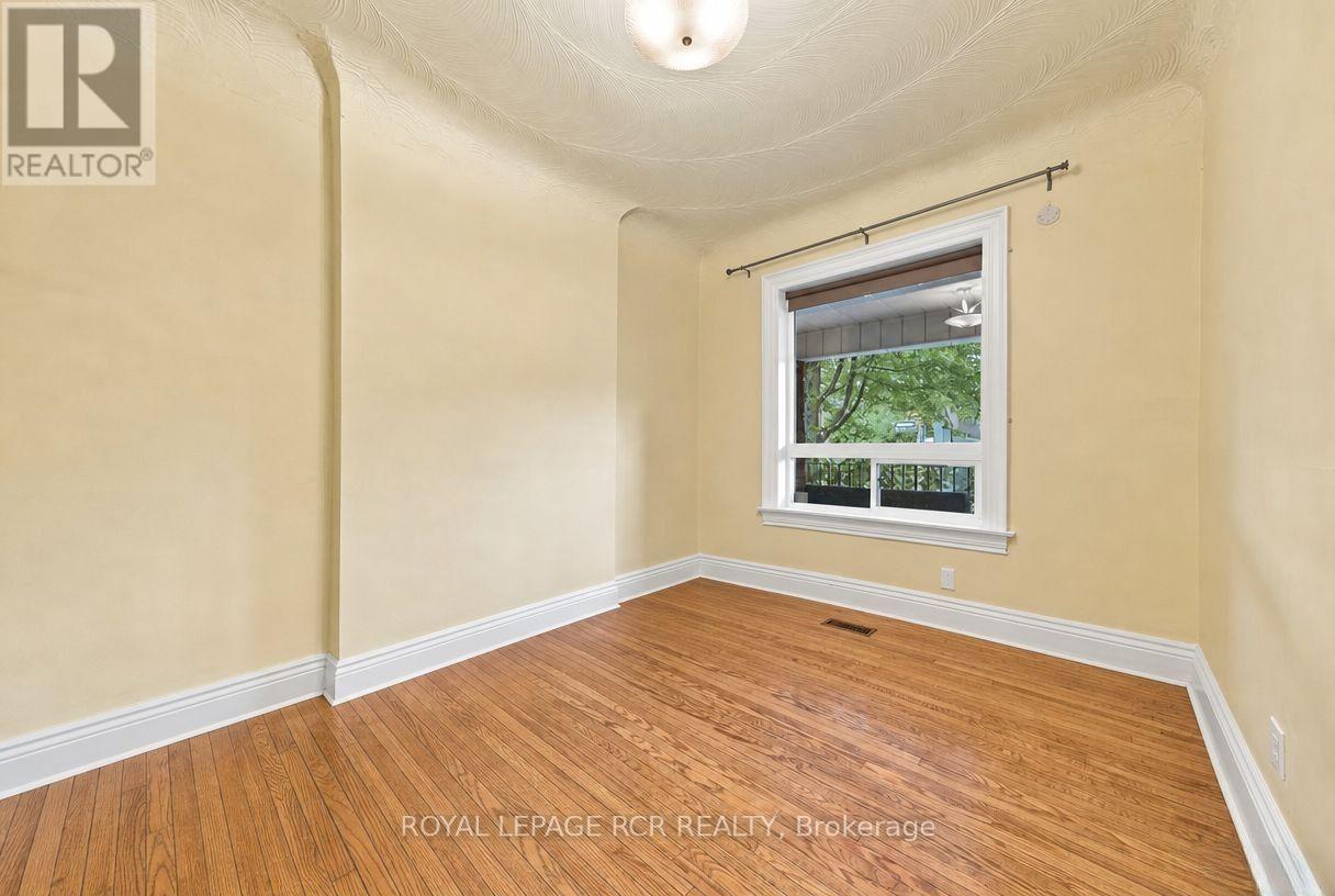 964 Shaw Street, Toronto, Ontario  M6G 3M7 - Photo 9 - W13835870
