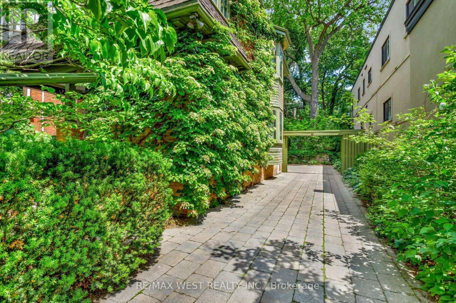 499 Parkside Drive, Toronto, Ontario  M6R 2Z9 - Photo 34 - W13835894