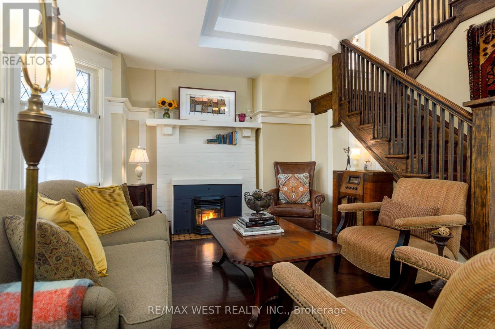 499 Parkside Drive, Toronto, Ontario  M6R 2Z9 - Photo 5 - W13835894
