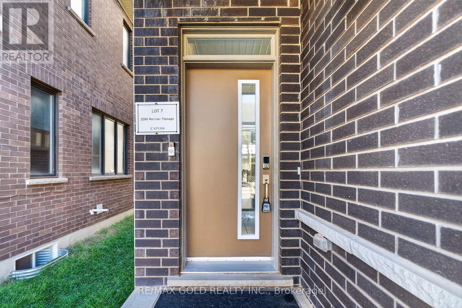 3288 Mariner Pass, Oakville, Ontario  L6M 4K1 - Photo 4 - W13835932