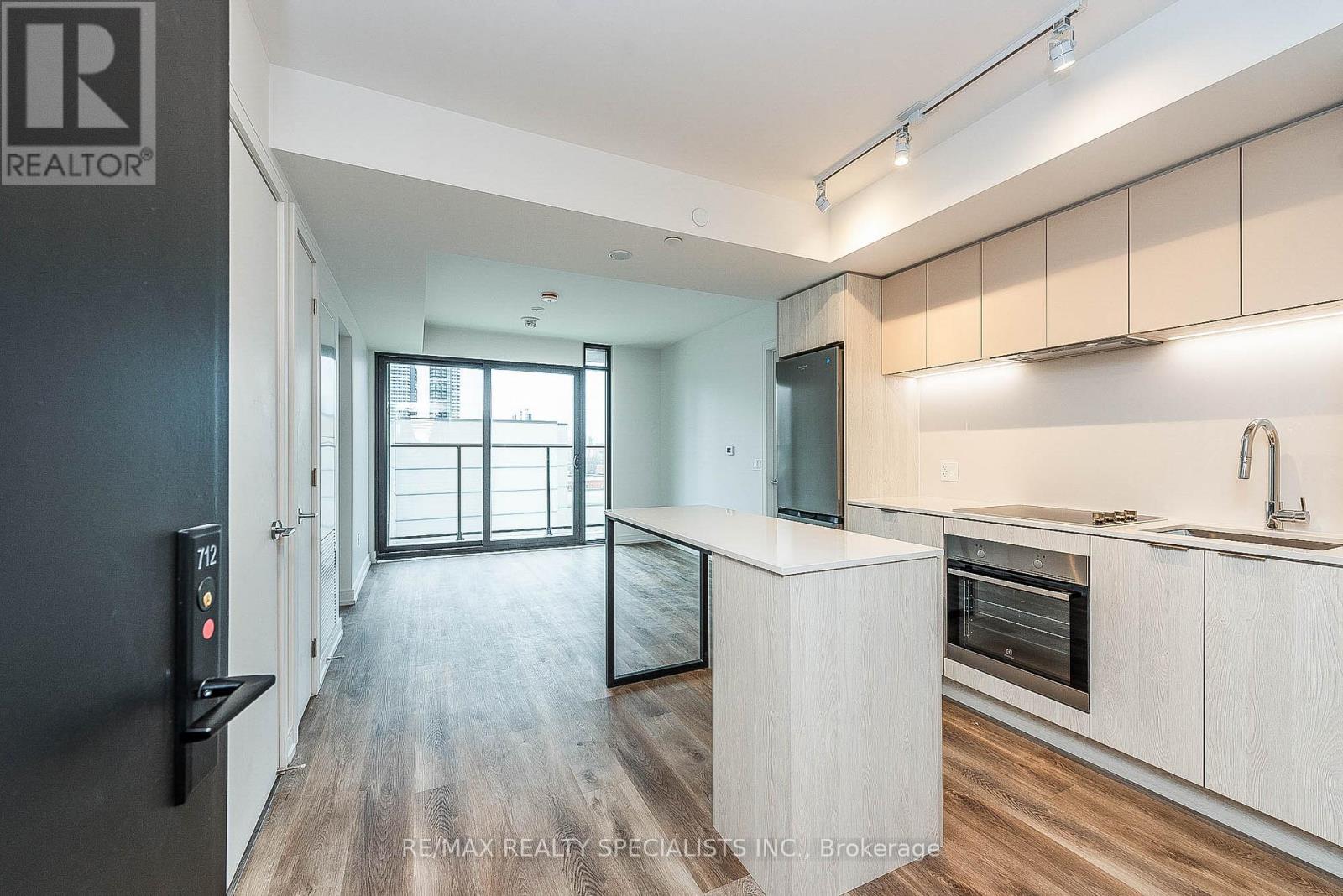 712 - 1 Jarvis Street, Hamilton, Ontario  L8R 3J2 - Photo 4 - X13835830