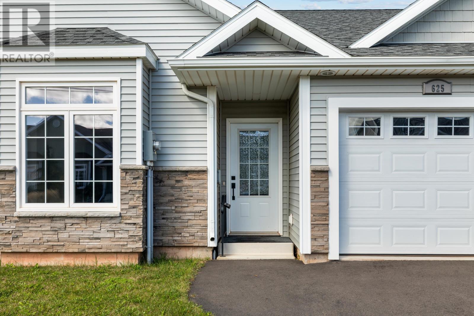 13 625 Murphy Street, Summerside, Prince Edward Island  C1N 4H2 - Photo 2 - 202600892