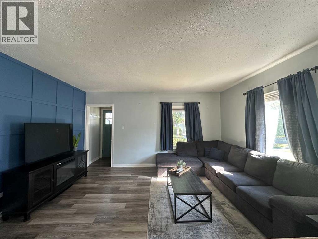 5117 53 Avenue, Ponoka, Alberta  T4J 1H1 - Photo 12 - A2343582