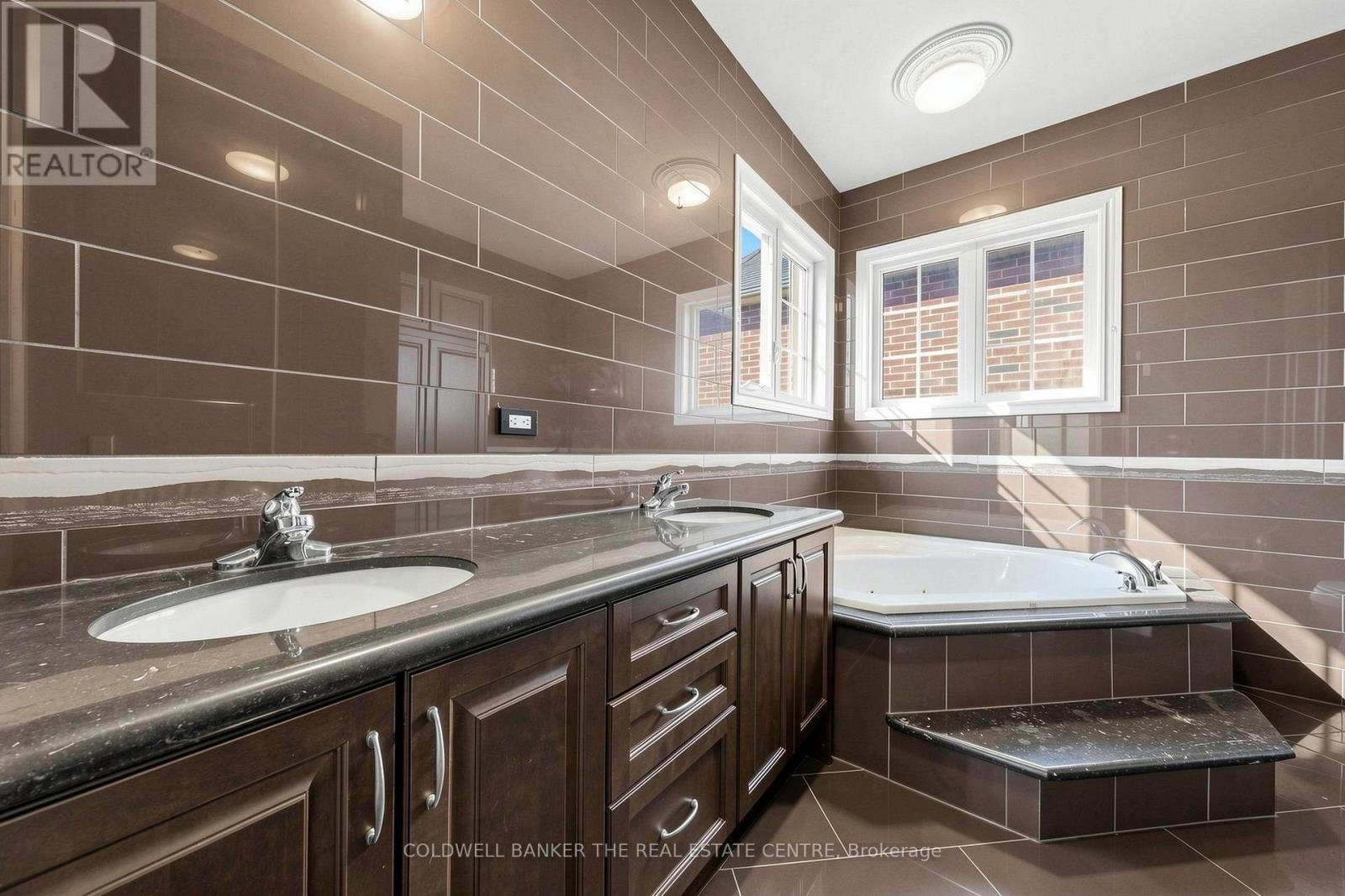 20 Shalom Aleichem Court, Vaughan, Ontario L4J 0E5 - Photo 28 - N13831180