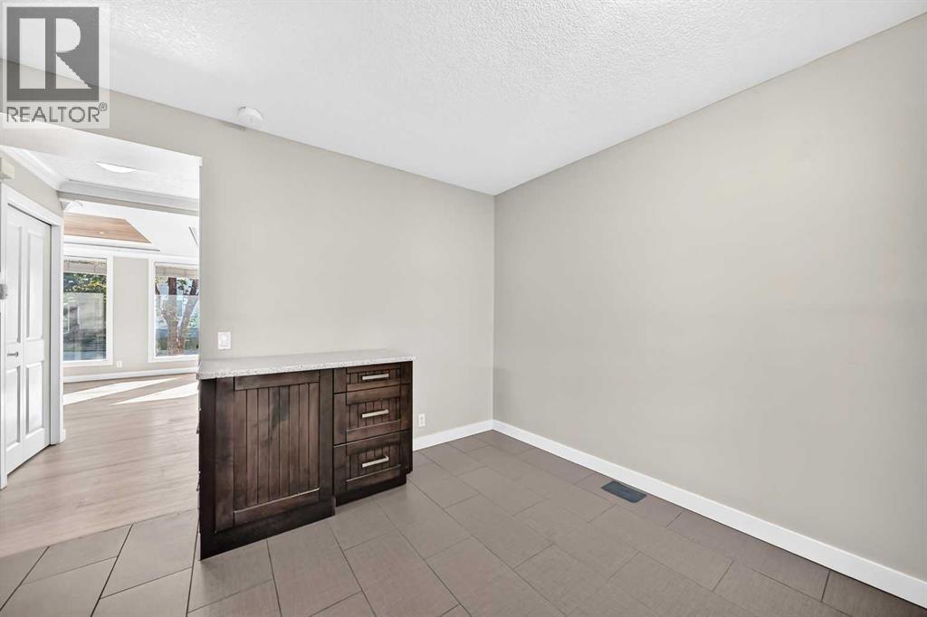 2515 62 Street NE, Calgary, Alberta  T2G 2K1 - Photo 21 - A2345236