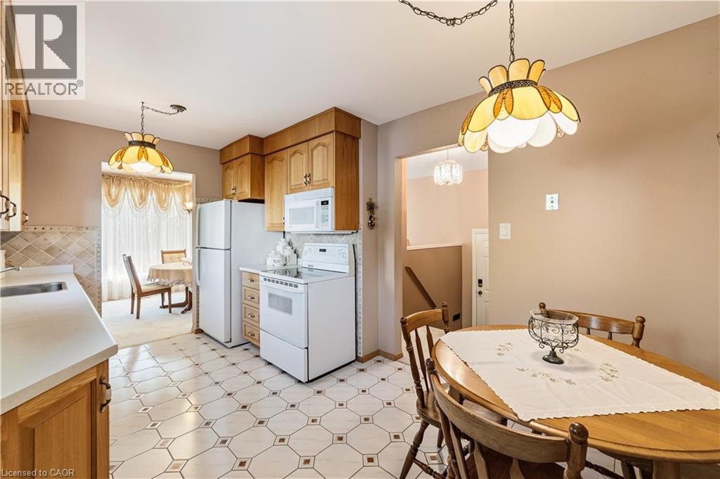 450 Brigadoon Drive, Hamilton, Ontario  L9C 6E4 - Photo 12 - 40865614