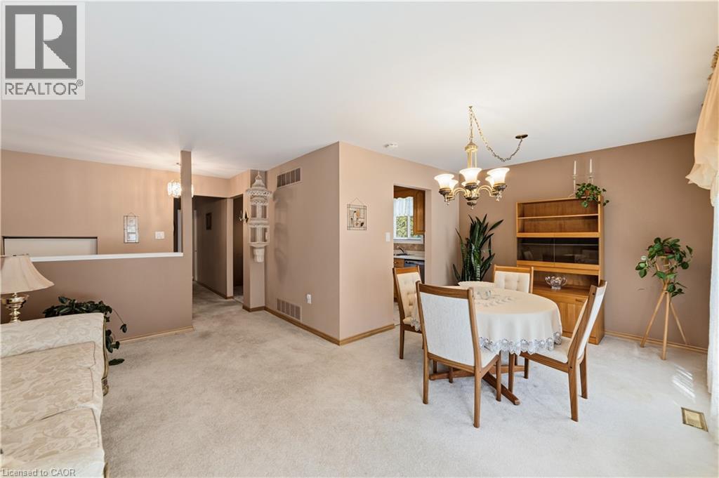 450 Brigadoon Drive, Hamilton, Ontario  L9C 6E4 - Photo 7 - 40865614