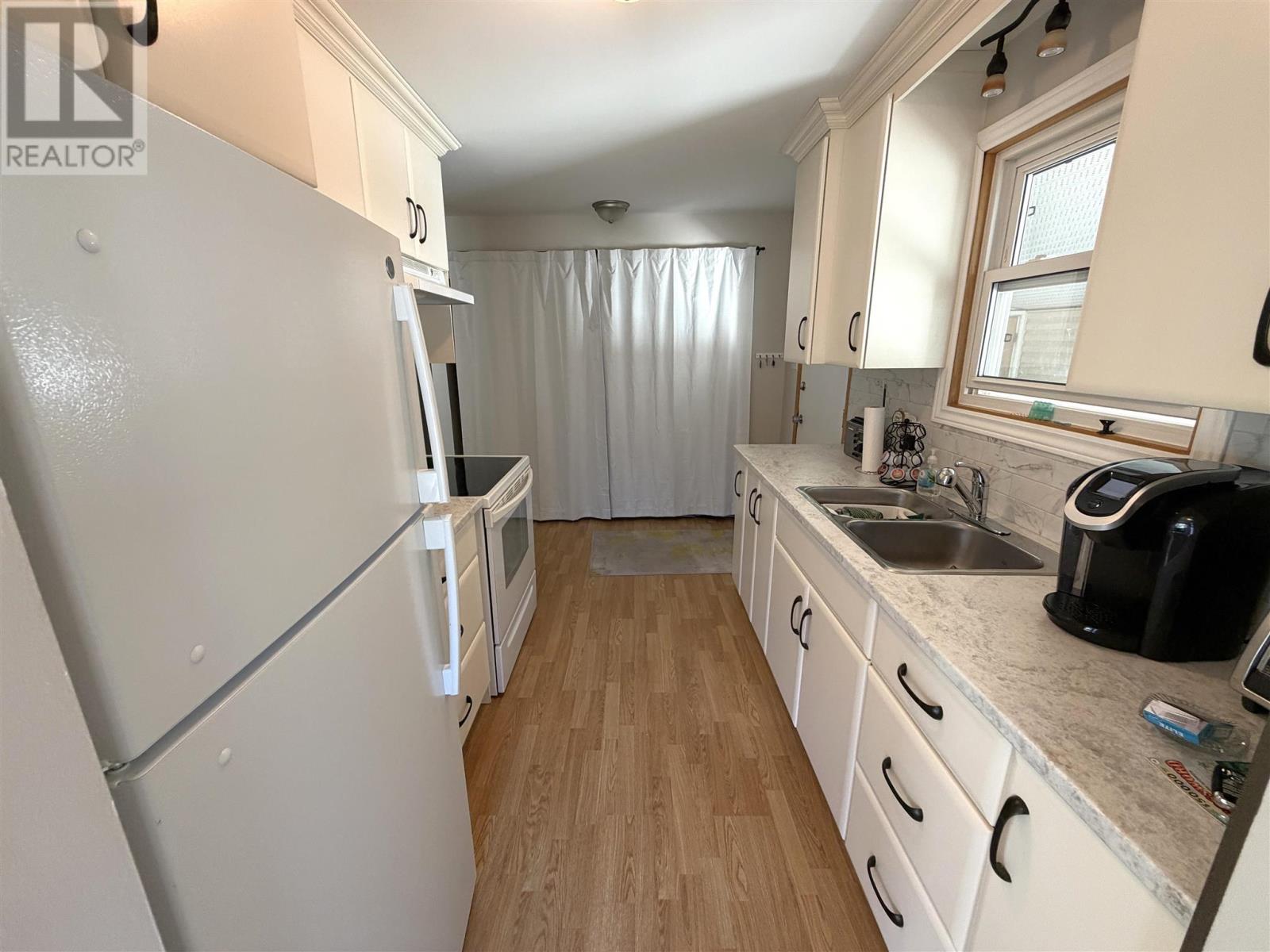 88 Esten Dr S, Elliot Lake, Ontario  P5A 3L9 - Photo 16 - SM262693