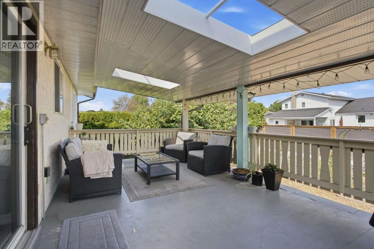 2555 Grenfell Road, Kelowna, British Columbia  V1Y 3C9 - Photo 40 - 10402092