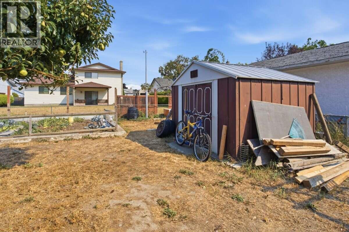 2555 Grenfell Road, Kelowna, British Columbia  V1Y 3C9 - Photo 42 - 10402092