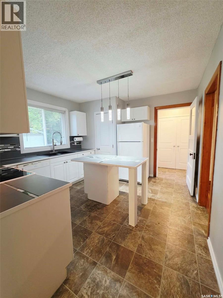 310 Parks Street, Whitewood, Saskatchewan  S0G 5C0 - Photo 10 - SK049706