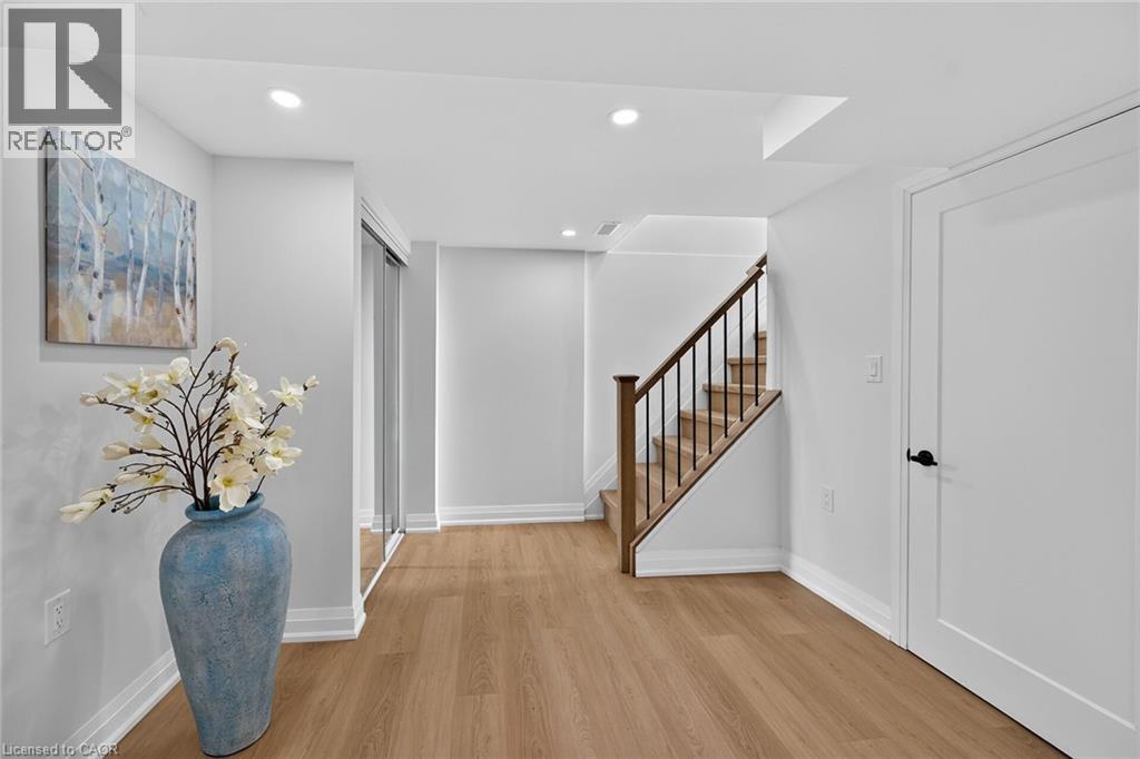 40 Purdy Crescent Unit# Lower, Hamilton, Ontario  L9A 3B3 - Photo 6 - 40862393