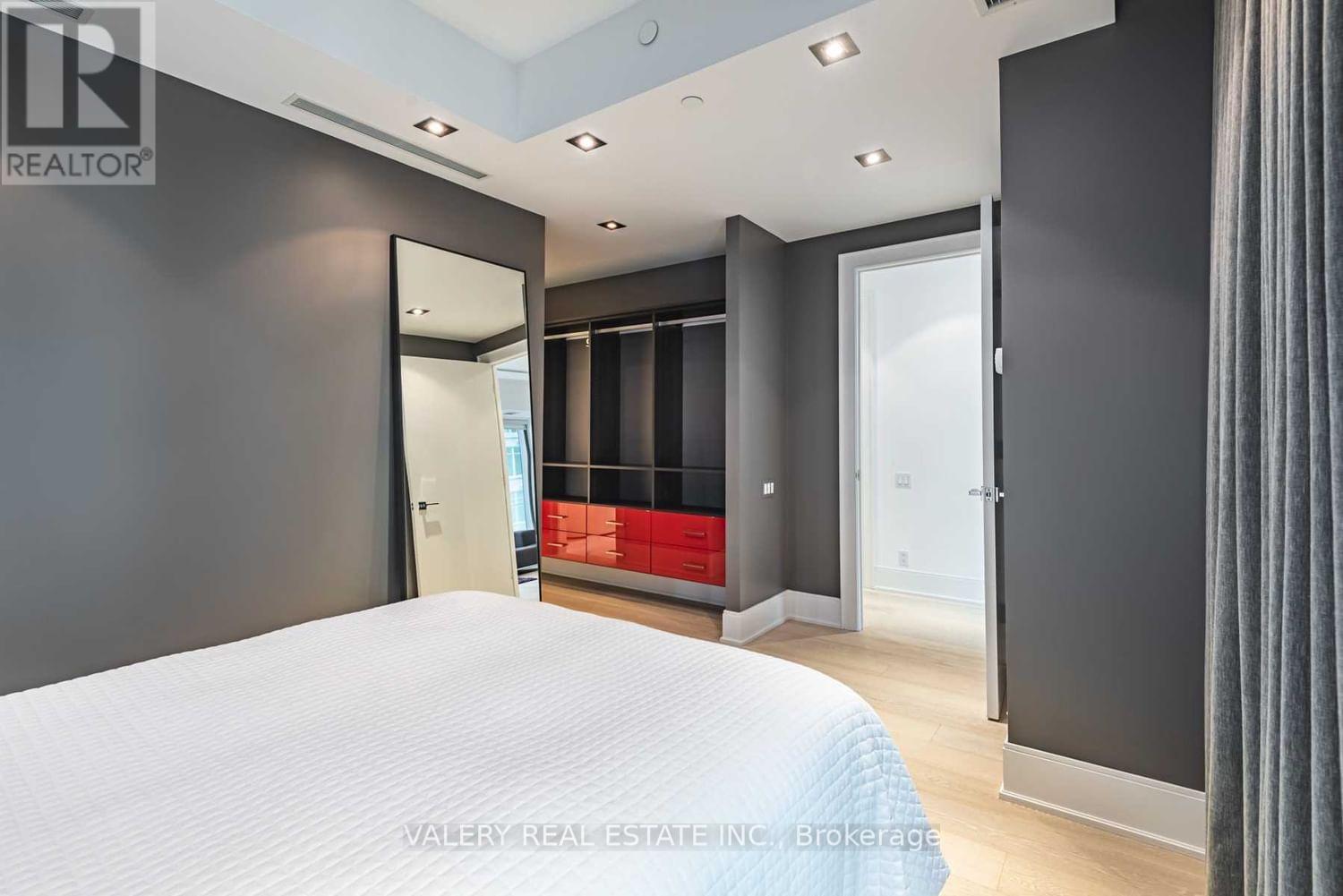 602 - 77 Charles Street W, Toronto, Ontario  M5S 0B2 - Photo 11 - C13836100