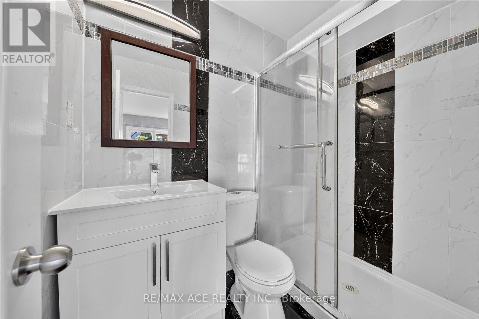 14 Pilkington Drive, Toronto, Ontario  M1L 0B7 - Photo 10 - E13836092