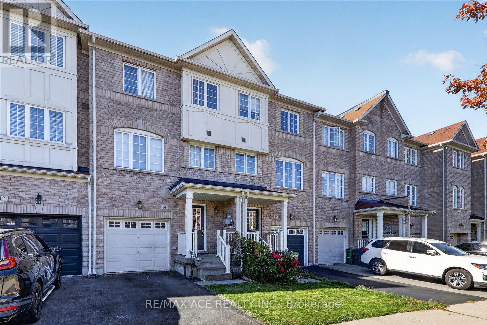 14 Pilkington Drive, Toronto, Ontario  M1L 0B7 - Photo 3 - E13836092