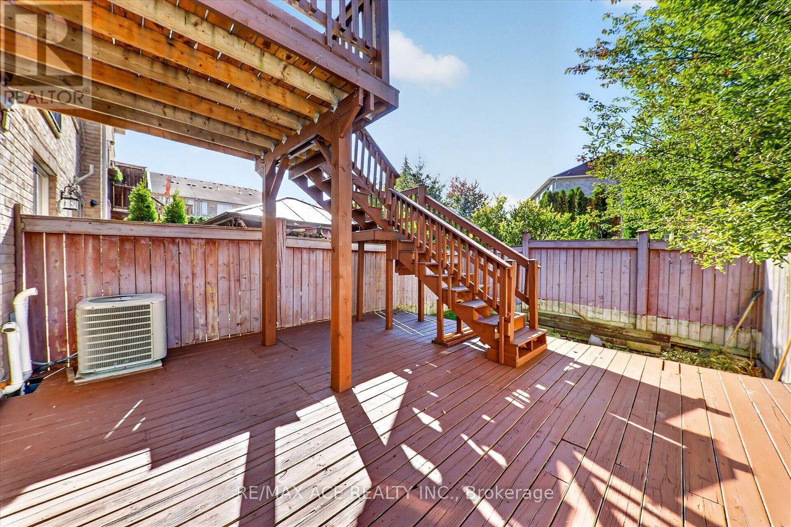 14 Pilkington Drive, Toronto, Ontario  M1L 0B7 - Photo 37 - E13836092