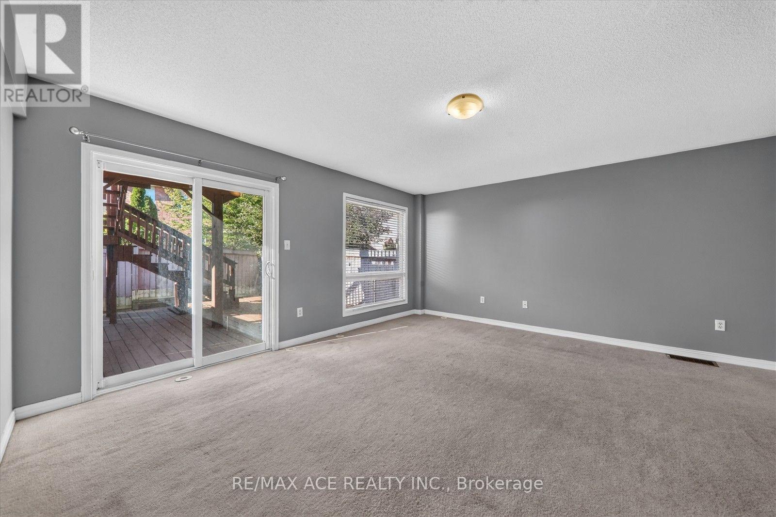 14 Pilkington Drive, Toronto, Ontario  M1L 0B7 - Photo 8 - E13836092