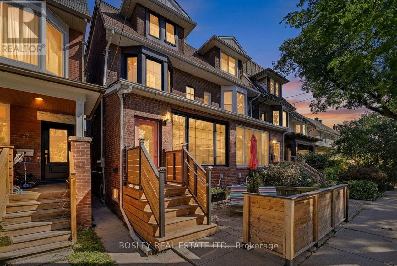 45 Alton Avenue, Toronto, Ontario  M4L 2M3 - Photo 3 - E13836116