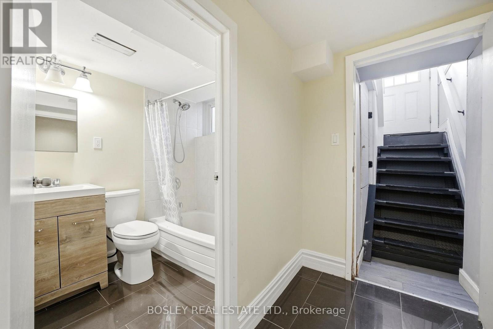 45 Alton Avenue, Toronto, Ontario  M4L 2M3 - Photo 30 - E13836116