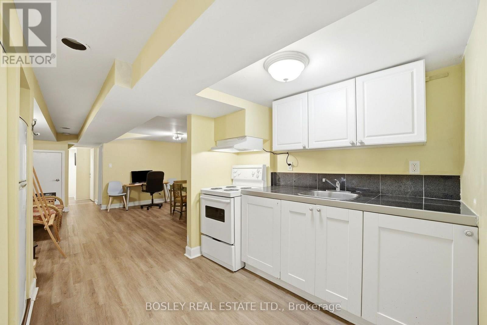 45 Alton Avenue, Toronto, Ontario  M4L 2M3 - Photo 34 - E13836116