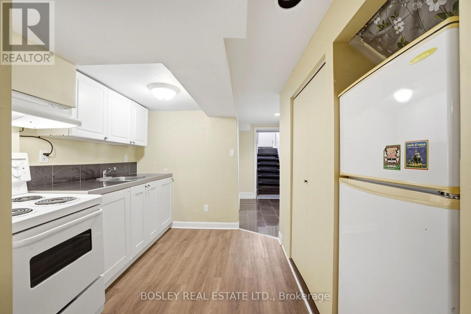 45 Alton Avenue, Toronto, Ontario  M4L 2M3 - Photo 35 - E13836116