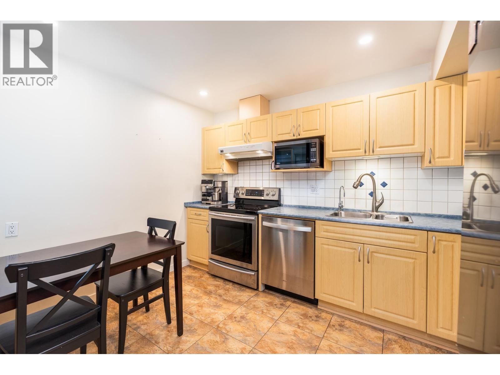 58 1930 Cedar Village Crescent, North Vancouver, British Columbia  V7J 3M5 - Photo 8 - R3170050