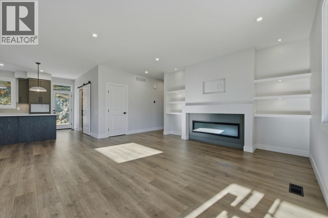 2083 Cortina Drive, Kelowna, British Columbia  V1P 1V1 - Photo 19 - 10402085