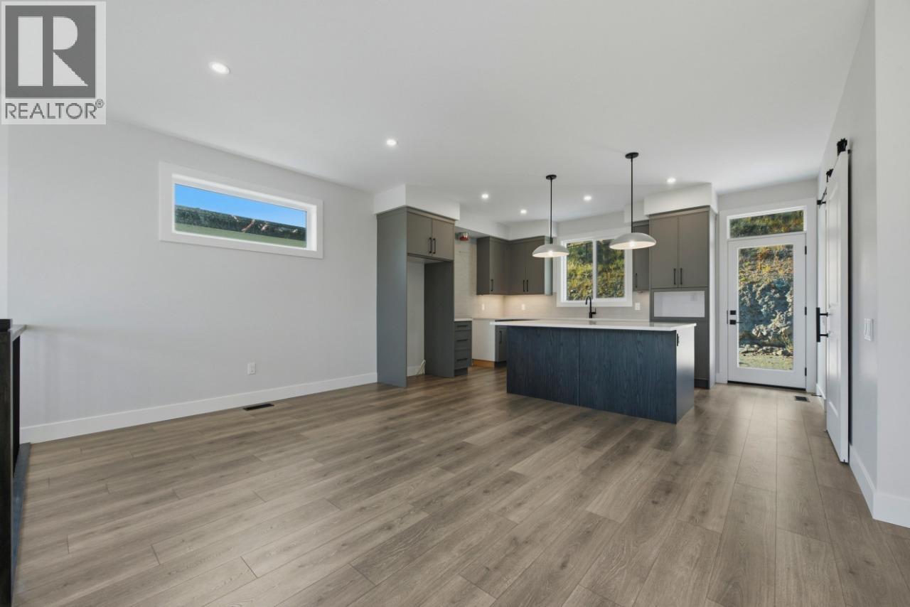 2083 Cortina Drive, Kelowna, British Columbia  V1P 1V1 - Photo 24 - 10402085