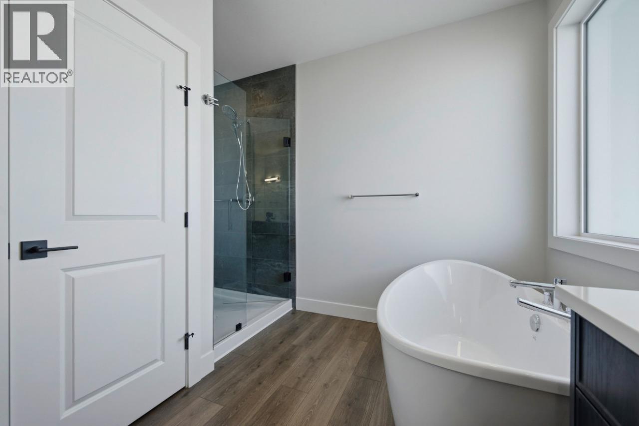 2083 Cortina Drive, Kelowna, British Columbia  V1P 1V1 - Photo 39 - 10402085