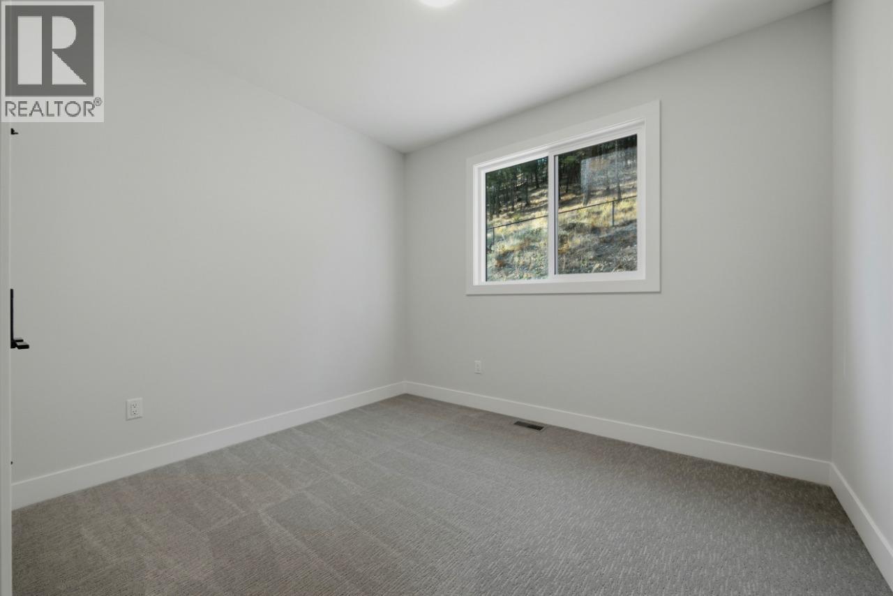 2083 Cortina Drive, Kelowna, British Columbia  V1P 1V1 - Photo 43 - 10402085