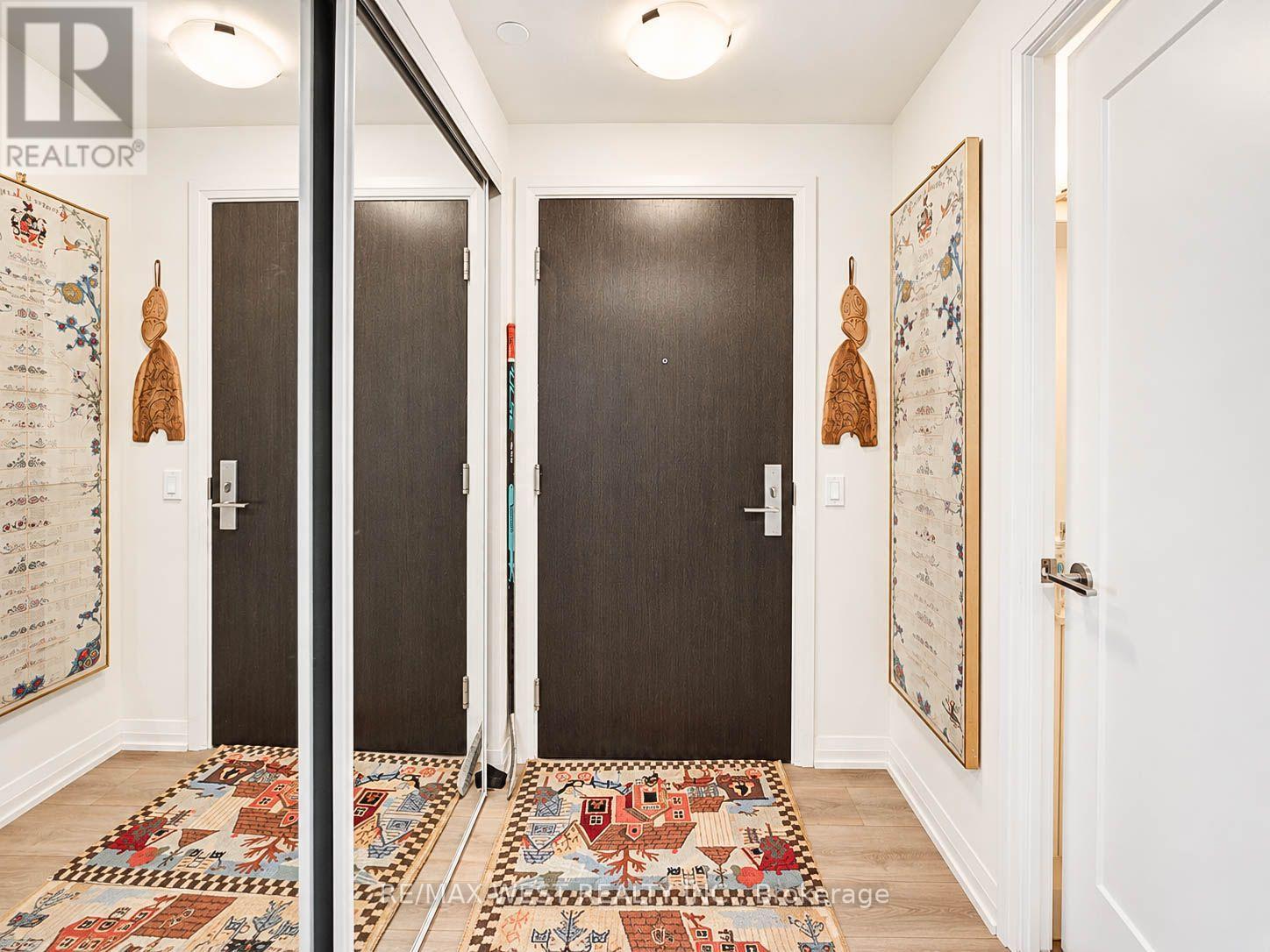 1019 - 9000 Jane Street, Vaughan, Ontario  L4K 0M6 - Photo 2 - N13836136