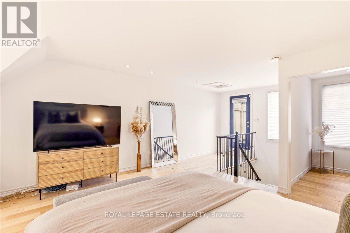 145 Boardwalk Drive, Toronto, Ontario  M4L 3X9 - Photo 36 - E13758190