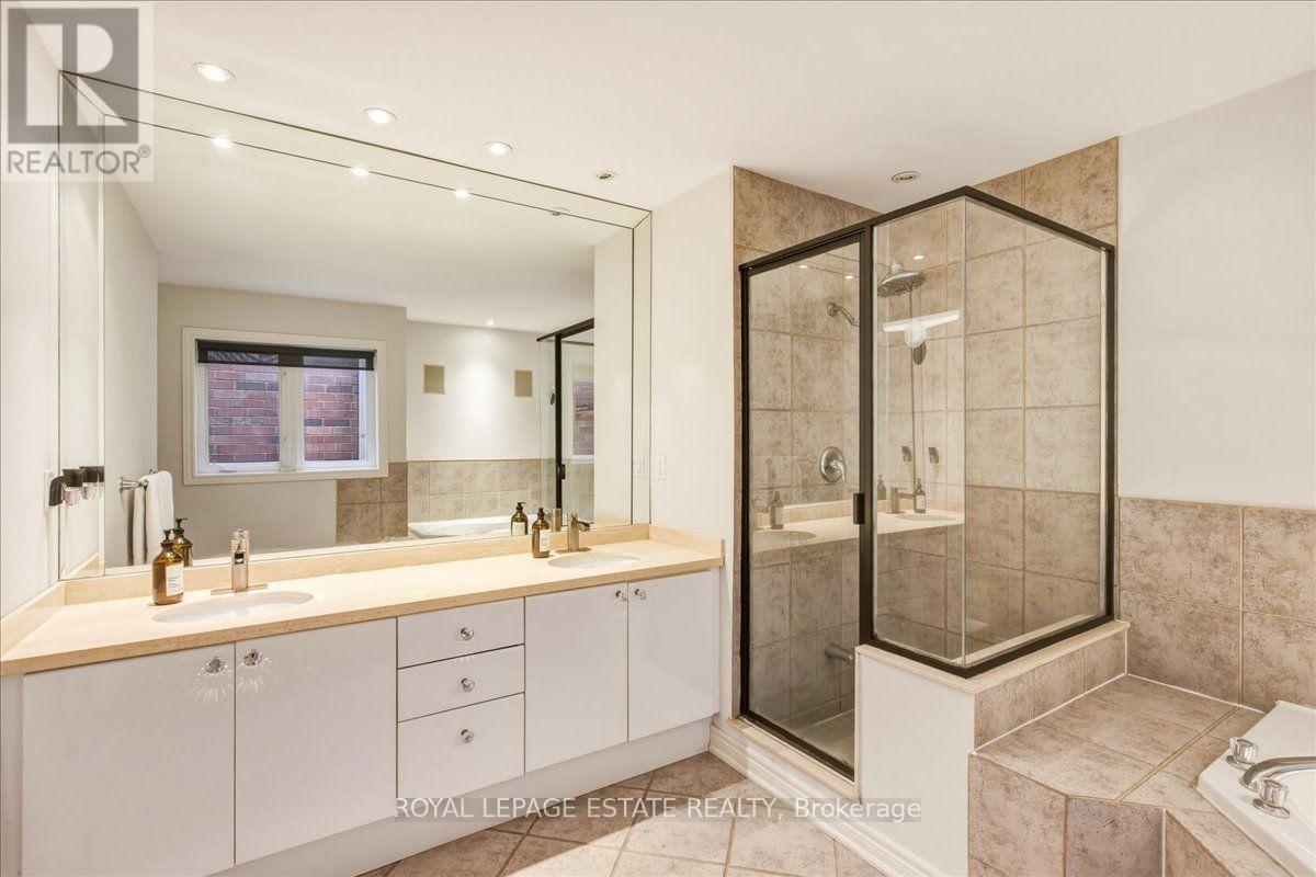 145 Boardwalk Drive, Toronto, Ontario  M4L 3X9 - Photo 29 - E13758190