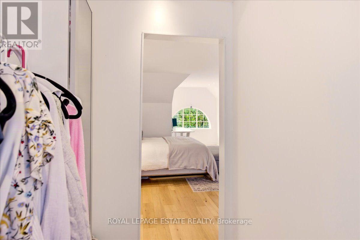 145 Boardwalk Drive, Toronto, Ontario  M4L 3X9 - Photo 34 - E13758190