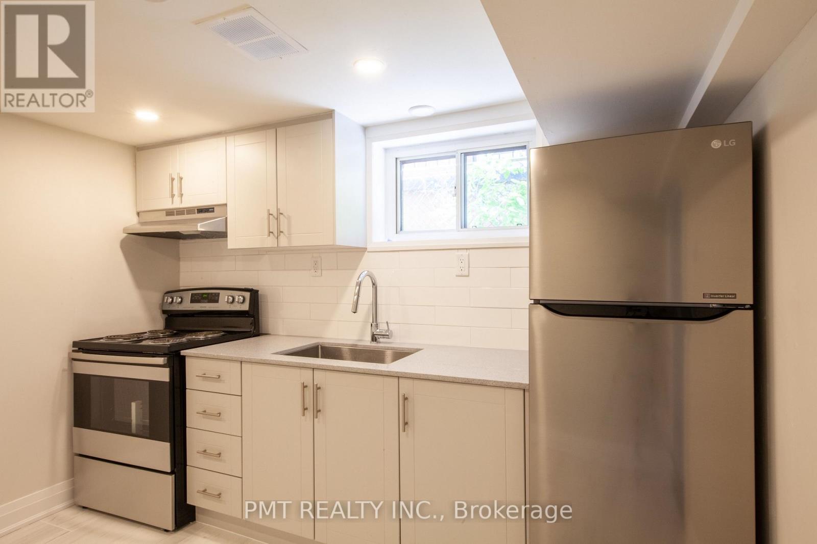 Basement - 34 Robindale Avenue, Toronto, Ontario  M8W 4A9 - Photo 2 - W13836106