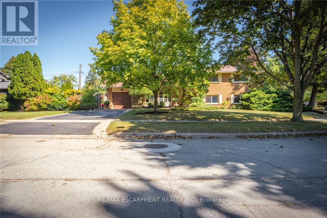 517 Rosedale Crescent, Burlington, Ontario L7N 2S7 - Photo 2 - W13836156
