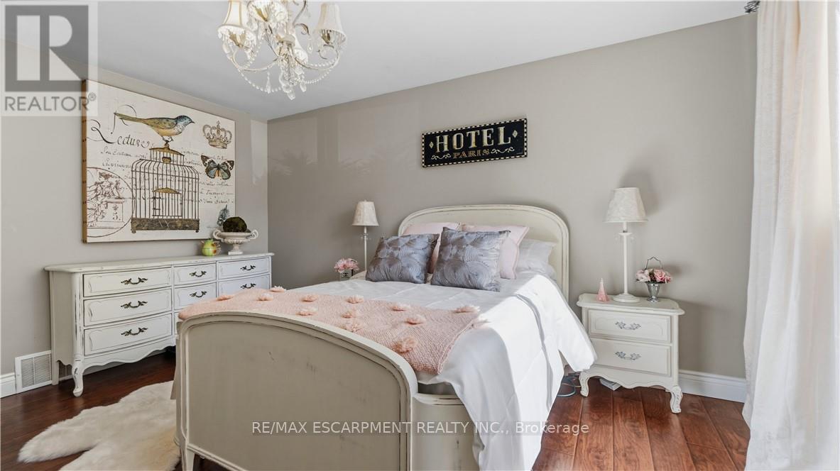 517 Rosedale Crescent, Burlington, Ontario L7N 2S7 - Photo 38 - W13836156