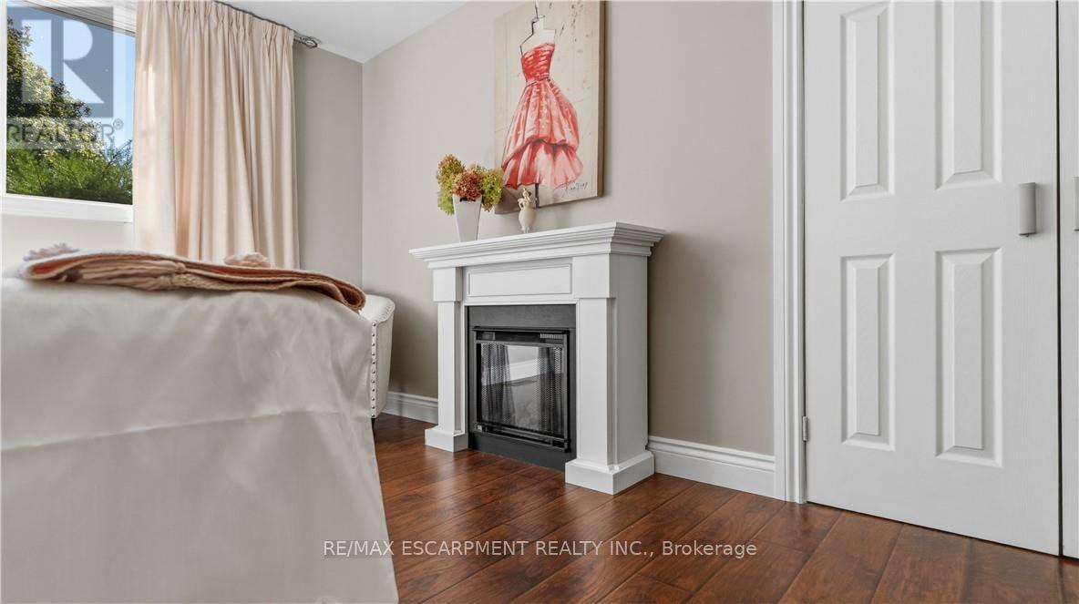 517 Rosedale Crescent, Burlington, Ontario L7N 2S7 - Photo 40 - W13836156