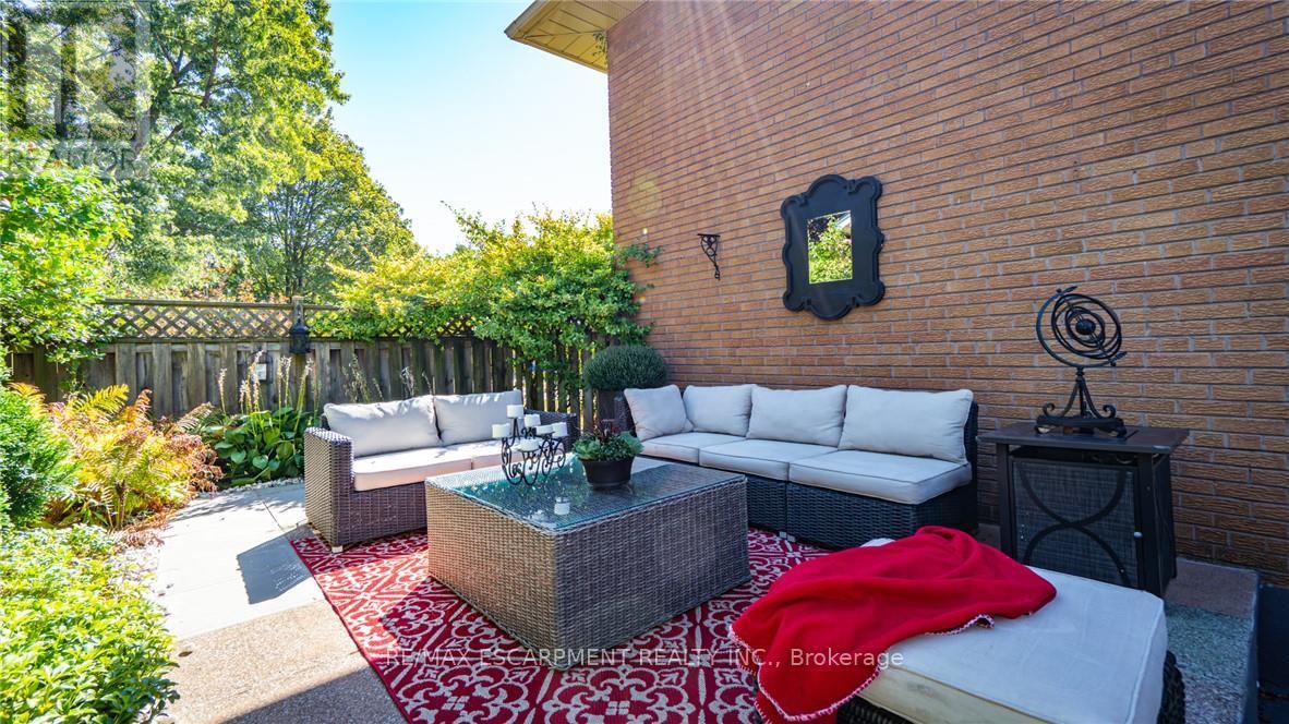 517 Rosedale Crescent, Burlington, Ontario L7N 2S7 - Photo 48 - W13836156