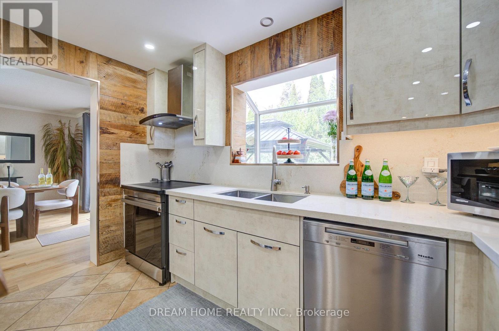 2263 Taylor's Orchard, Mississauga, Ontario  L5B 2T1 - Photo 17 - W13836162