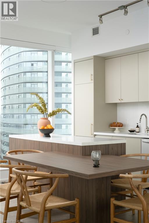 10 York Street Unit# 6210, Toronto, Ontario  M5J 2L9 - Photo 14 - 40866631