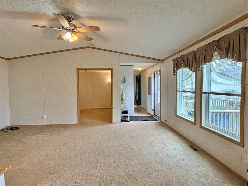 284 Aspen Street W, Oak Lake, Manitoba  R0M 1P0 - Photo 4 - 202624318