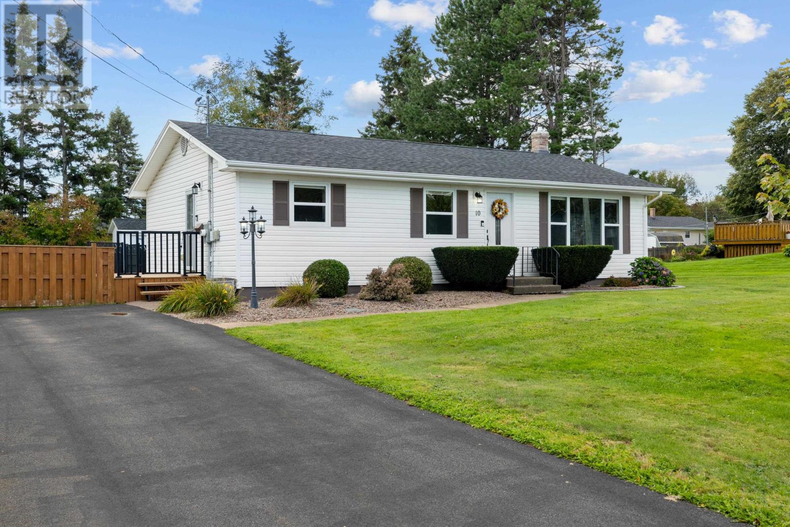 10 Dale Drive, Charlottetown, Prince Edward Island  C1A 7X5 - Photo 41 - 202624551