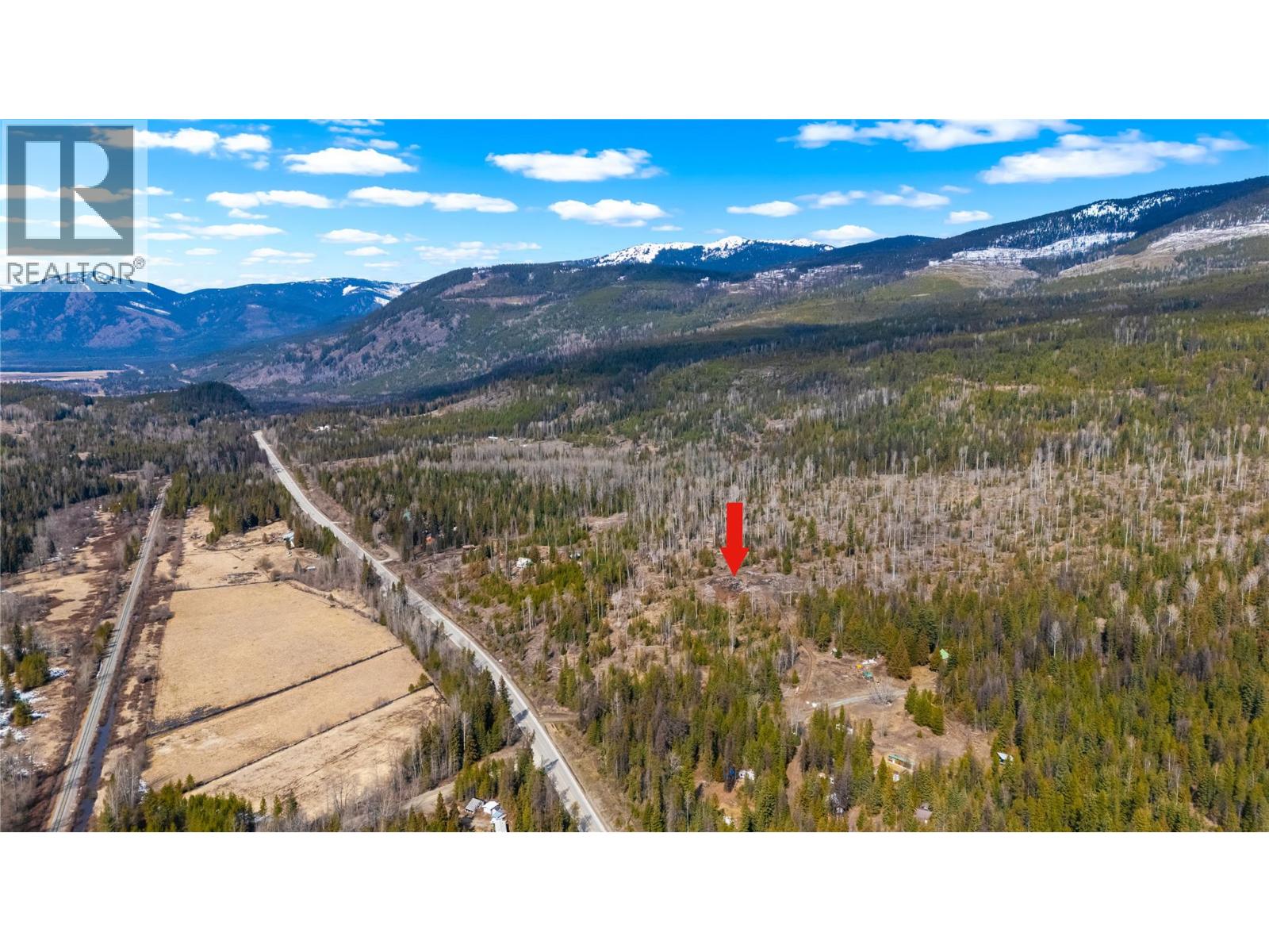 7904 Highway 3, Yahk, British Columbia  V0B 2P0 - Photo 6 - 10381671