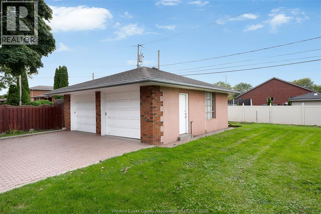 1599 Partington Avenue, Windsor, Ontario  N9B 2P7 - Photo 9 - 26023767