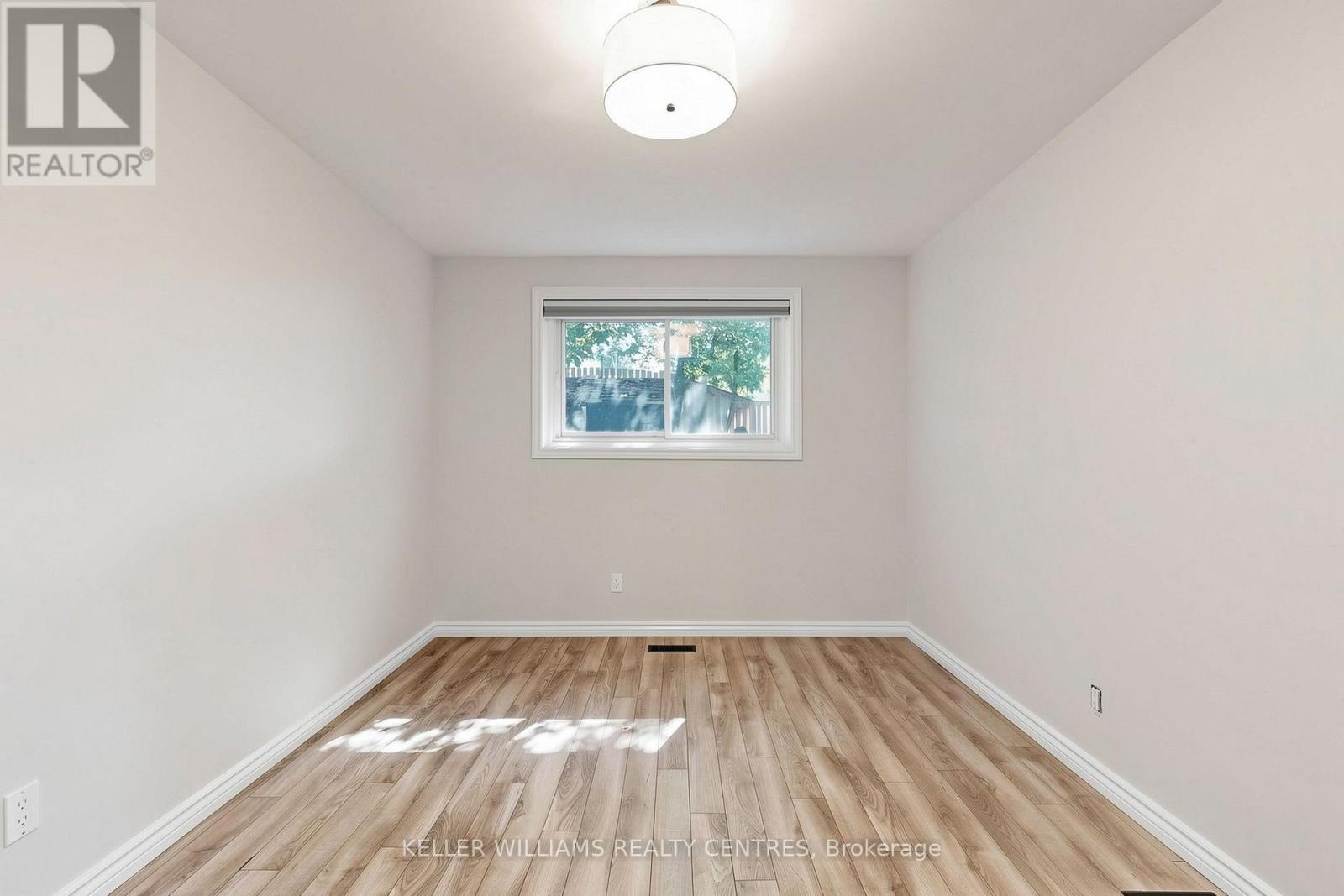 Upper - 807 Greenfield Crescent, Newmarket, Ontario  L3Y 3B2 - Photo 37 - N13780702